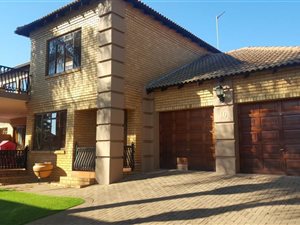 3 Bedroom House in Montana Park