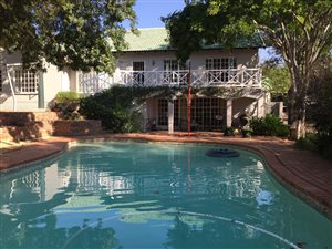 5 Bed House in River Club