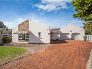 3 Bed House in Broadwood