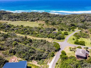 971 m² Land available in Cintsa