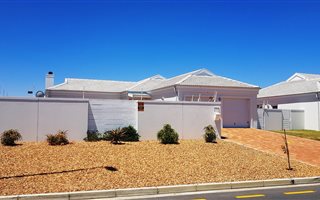 4 Bedroom House in Sunningdale
