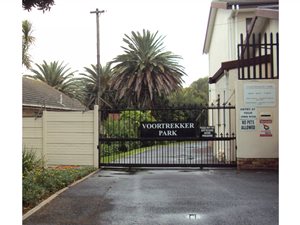 3 Bedroom Apartment in Strand Central