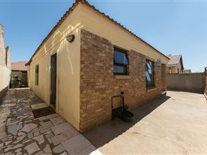 3 Bed House in Dobsonville
