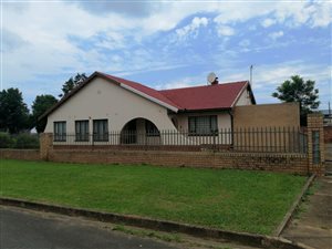 5 Bed House in Greytown