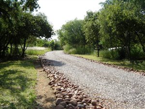1 ha Farm in Kameelfontein and surrounds