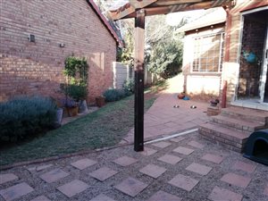 2 Bed Townhouse in Waterkloof Park