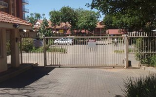 2 Bedroom Simplex in Hillcrest