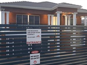 6 Bed House in Lovu
