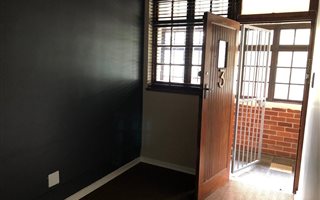 85 m² Commercial space in Gillitts