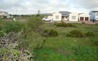 721 m² Land available in Country Club