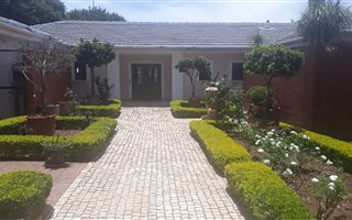 4 Bedroom House in Waterkloof