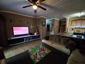 2 Bed Townhouse in Kanonkop