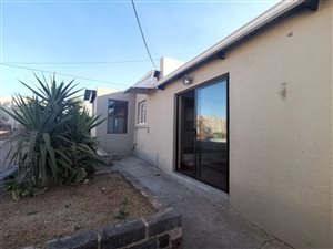 1 Bed Garden Cottage in Florida