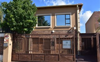 3 Bedroom House in Roodepoort Central