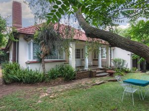 4 Bed House in Greenside