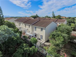 3 Bed Duplex in Seaside Longships