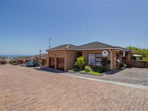 3 Bed House in Die Wingerd