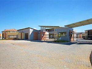 2 Bed Apartment in Rynfield