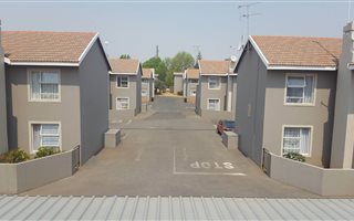 2 Bedroom Townhouse in Brenthurst