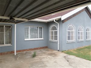 4 Bed House in Paul Krugers Resort