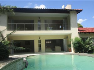 5 Bed House in Beverley Gardens