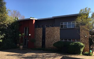 205 m² Office Space in Wierda Park