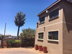 170 m² Office Space in Zwartkop