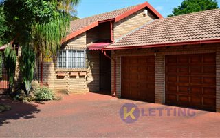 3 Bedroom Townhouse in Die Wilgers