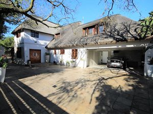 5 Bed House in Pinelands