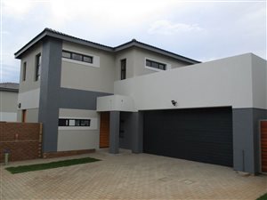 3 Bed House in Thatchfield
