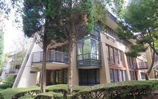 686 m² Office Space in Quellerina