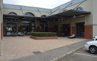 3100 m² Commercial space in Riverhorse Valley