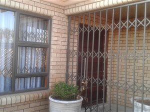 3 Bed House in Geluksdal