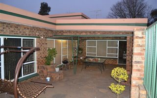 4 Bedroom House in Henley on Klip