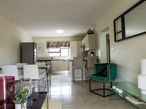 2 Bed Townhouse in Pomona
