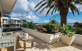 3 Bedroom House in Camps Bay