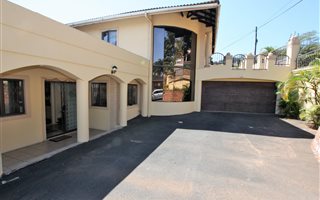 4 Bedroom House in Sunningdale