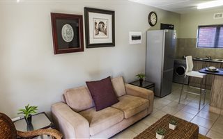 2 Bedroom Apartment in Derdepoort