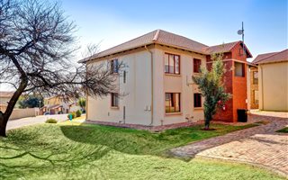 2 Bedroom Apartment in Willowbrook