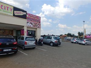 85 m² Retail Space in Glen Marais