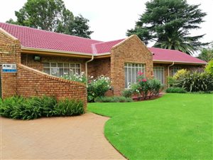 4 Bed House in Flora Gardens