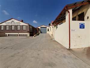3100 m² Industrial space in Robertsham
