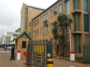 97 m² Commercial space in Kempton Park Central