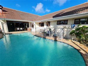 5 Bed House in Beacon Bay