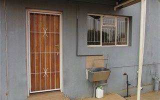 1 Bedroom Apartment in Vryburg