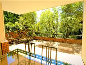 2 Bed Apartment in Benmore Gardens