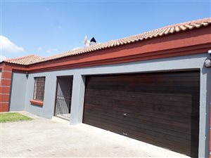3 Bed House in Aerorand