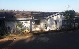 3 Bedroom House in Waterfall