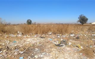2040 m² Land available in Pimville
