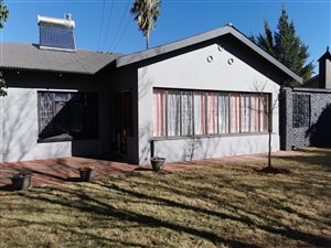 5 Bed House in Gardenia Park